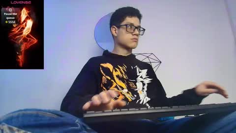  W O L F  online show from 09.24.25