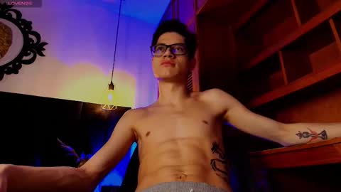  W O L F  online show from 10.31.25