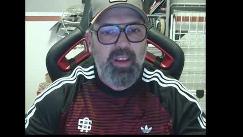 Snapshot of womenizzeer chatting on 09.23.25 Adam online show from 09.23.25