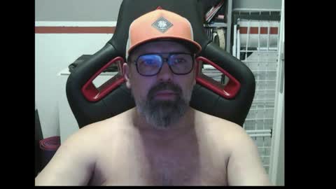 Snapshot of womenizzeer chatting on 11.07.25 Adam online show from 11.07.25