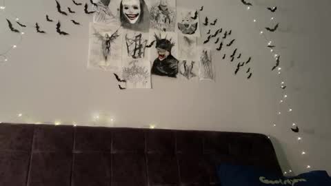 Stia online show from 10.23.25