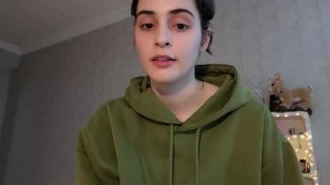 Stia online show from 12.18.25