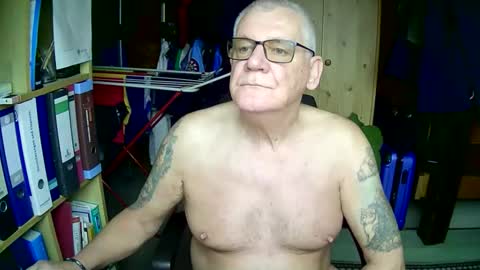 Always Horny online show from 12.18.25