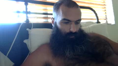 woof_wolf37 online show from 10.15.25