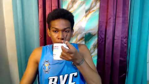 Snapshot of worshipmycockxxx chatting on 09.28.25 Josh This is my new account now online show from 09.28.25