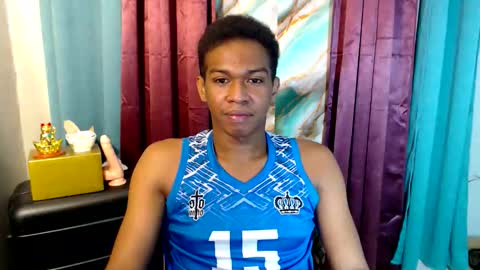 Snapshot of worshipmycockxxx chatting on 11.08.25 Josh This is my new account now online show from 11.08.25