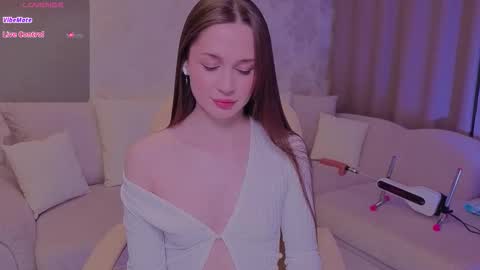 Snapshot of wow_kate chatting on 11.15.25 Kate online show from 11.15.25