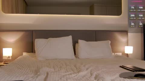 Snapshot of wow_peach_girl chatting on 09.10.25 Liza online show from 09.10.25