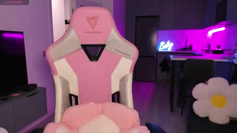 Snapshot of wowlovie666 chatting on 10.03.25 Emi online show from 10.03.25