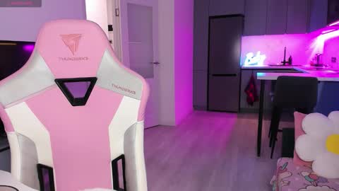 Emi online show from 12.17.25