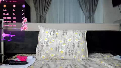 Snapshot of wowsquirt chatting on 01.17.25 online show from 01.17.25