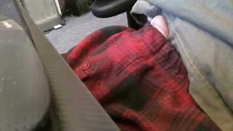 Snapshot of wrangleat0r chatting on 12.12.24 wrangleat0r online show from 12.12.24