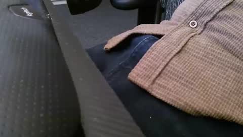 Snapshot of wrangleat0r chatting on 11.01.25 wrangleat0r online show from 11.01.25