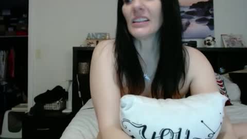 Crystal Lake online show from 10.04.25