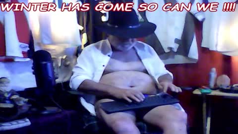 Snapshot of wscooter1 chatting on 01.12.25 SCOOTER online show from 01.12.25