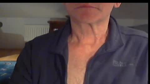 Snapshot of wuki123 chatting on 03.06.25 Wuki online show from 03.06.25