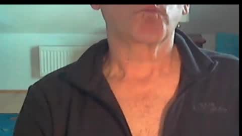 Snapshot of wuki123 chatting on 10.27.25 Wuki online show from 10.27.25