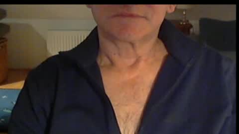 Snapshot of wuki123 chatting on 11.25.25 Wuki online show from 11.25.25