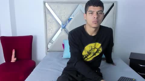 wyatt online show from 12.03.25