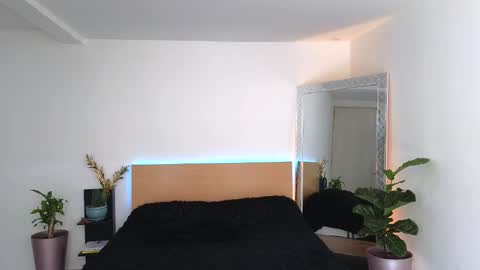 Snapshot of wyatt_rose chatting on 09.15.25 wyatt online show from 09.15.25