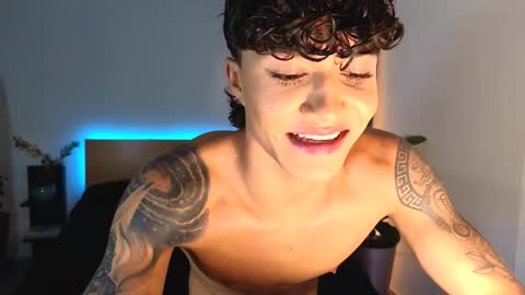 Snapshot of wyatt_rose chatting on 09.16.25 wyatt online show from 09.16.25