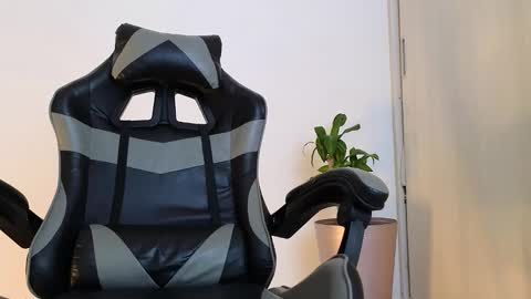 Snapshot of wyatt_rose chatting on 09.23.25 wyatt online show from 09.23.25