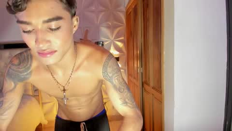 Snapshot of wyatt_rose chatting on 11.29.25 wyatt online show from 11.29.25