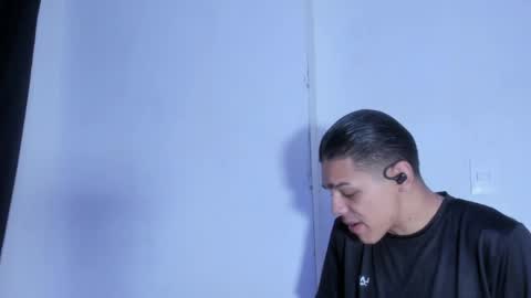 wyatt_smith71 online show from 04.28.26
