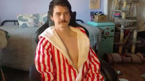 Snapshot of wyattfans_ chatting on 11.23.25 Wyatt online show from 11.23.25