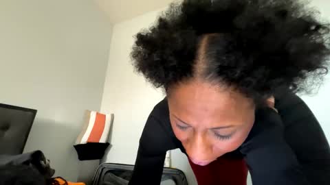 Snapshot of wynterheat chatting on 01.22.25 Wynter Heat online show from 01.22.25