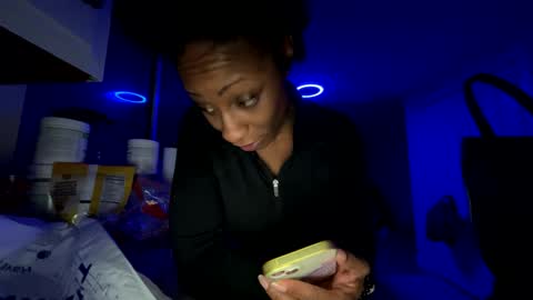 Snapshot of wynterheat chatting on 01.26.25 Wynter Heat online show from 01.26.25