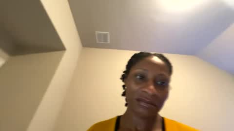 Snapshot of wynterheat chatting on 09.15.25 Wynter Heat online show from 09.15.25