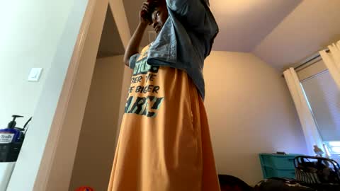 Snapshot of wynterheat chatting on 09.27.25 Wynter Heat online show from 09.27.25