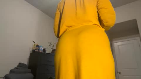 Snapshot of wynterheat chatting on 11.20.25 Wynter Heat online show from 11.20.25