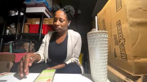 Snapshot of wynterheat chatting on 11.20.25 Wynter Heat online show from 11.20.25