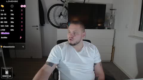 Snapshot of x19marco93x chatting on 12.21.24 x19marco93x online show from 12.21.24