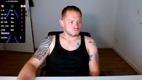 Snapshot of x19marco93x chatting on 10.01.25 x19marco93x online show from 10.01.25