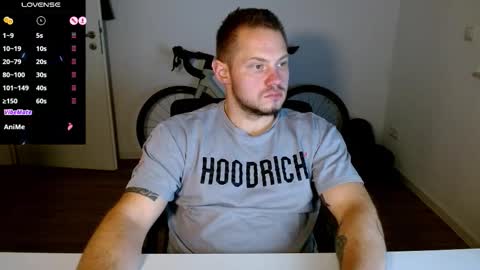 Snapshot of x19marco93x chatting on 11.21.25 x19marco93x online show from 11.21.25