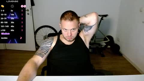 Snapshot of x19marco93x chatting on 11.23.25 x19marco93x online show from 11.23.25