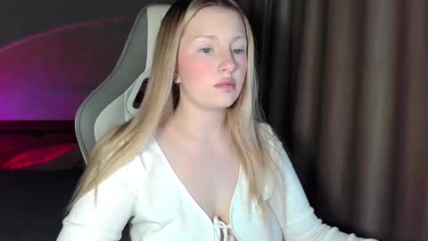 Snapshot of x__ivy_x chatting on 02.07.26 eva online show from 02.07.26