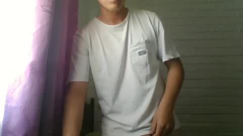 Snapshot of x_andrescam chatting on 12.17.24 x_andrescam online show from 12.17.24