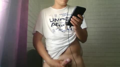 Snapshot of x_andrescam chatting on 11.17.25 x_andrescam online show from 11.17.25