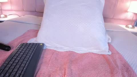 x_milu online show from 03.08.25