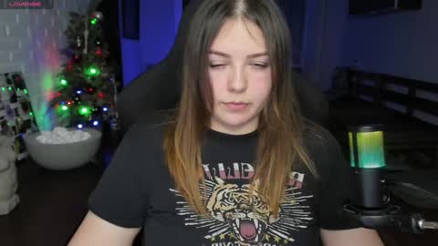 LOVE NERDS ONLY online show from 02.02.25