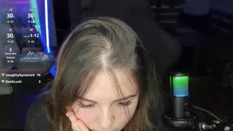 LOVE NERDS ONLY online show from 09.26.25