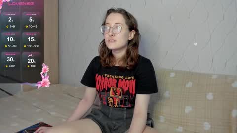 Snapshot of x_purr_agatha_x chatting on 11.15.25 Agatha online show from 11.15.25