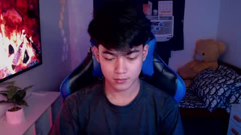 Prince Aldrian  online show from 01.04.25