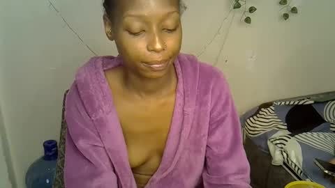 Snapshot of xalia_caramel chatting on 01.09.26 Alexa online show from 01.09.26