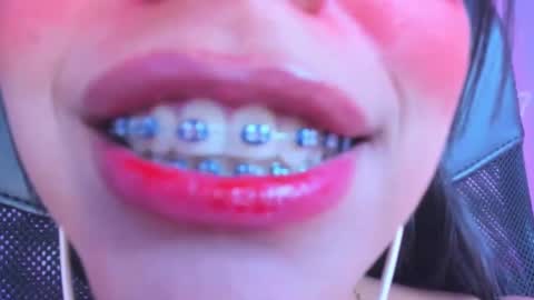 XALLYSONX online show from 02.11.25