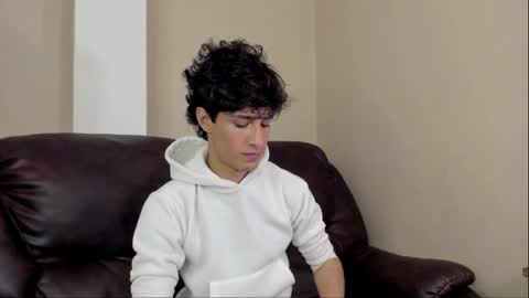 Snapshot of xam_collen chatting on 11.29.25 xam_collen online show from 11.29.25